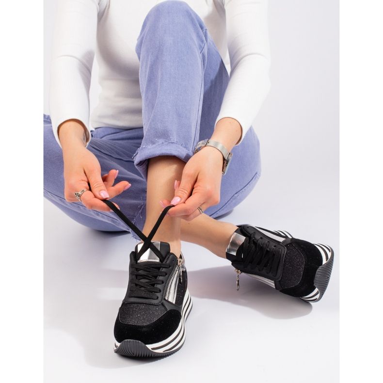 Sneakers nere sulla piattaforma Shelovet nero 1