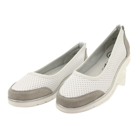 Ballerine da donna in pelle traforata Filippo Dp4524/23 bianco 2