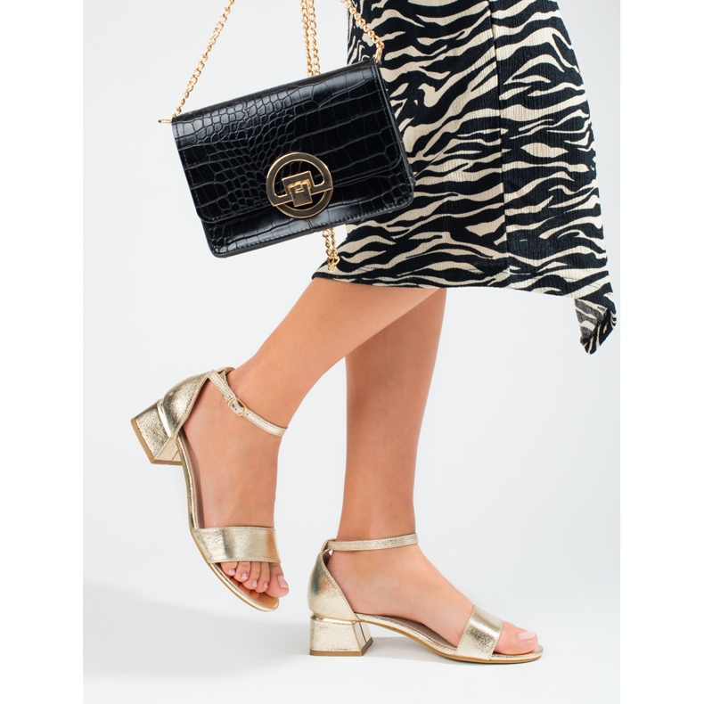 Sandali con tacco basso Shelovet da donna d'oro 2