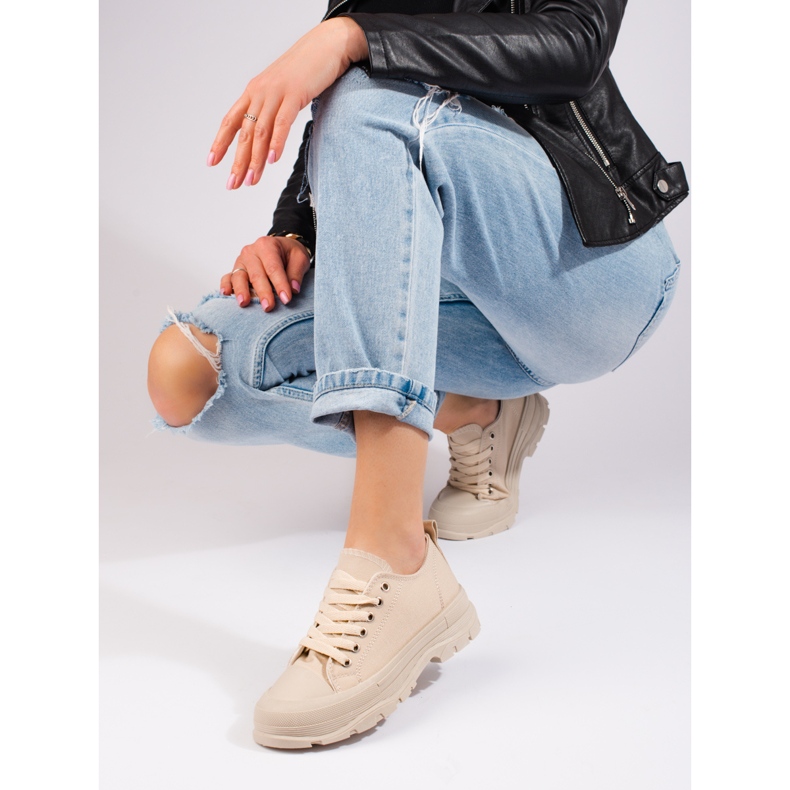 Classiche sneakers da donna sulla piattaforma Shelovet beige 2