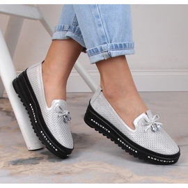 Comode scarpe slip-on da donna in pelle argento S.Barski AL22400 1