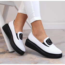 Scarpe da donna in pelle sulla piattaforma bianco Filippo DP4572 1