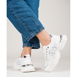 Comode scarpe sportive bianche Shelovet bianca 2