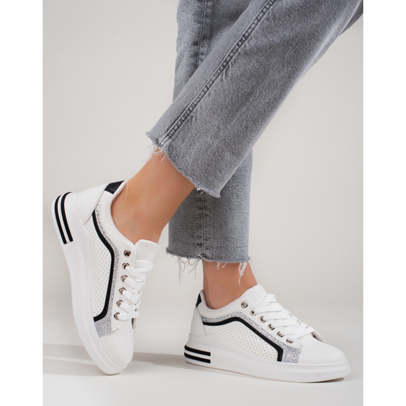Sneakers Shelovet da donna su una piattaforma alta bianca 1