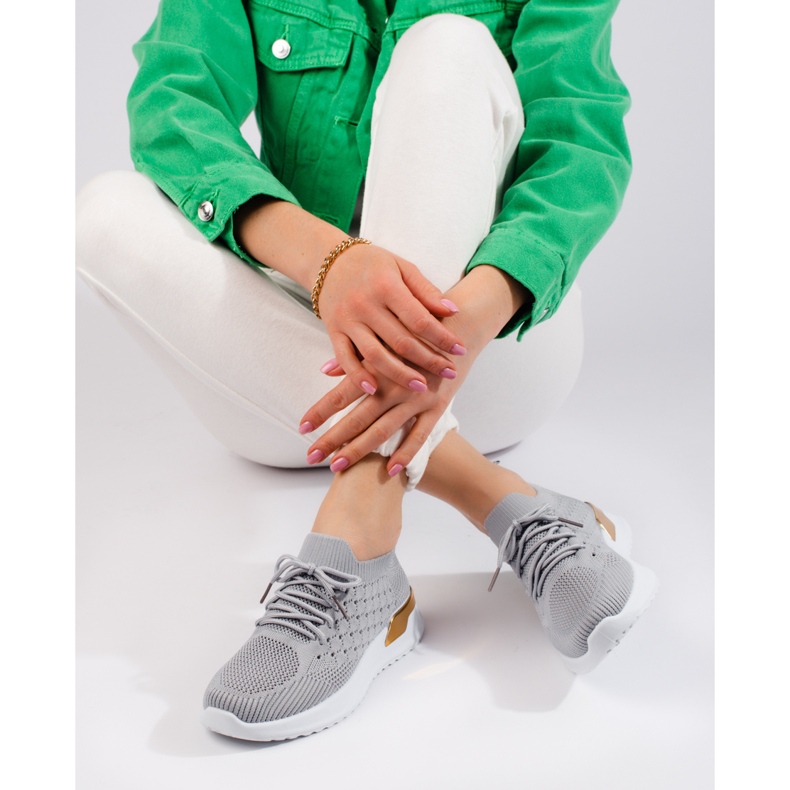 Sneakers traforate grigie di Shelovet grigio 1