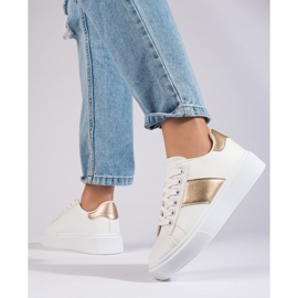 Sneakers bianche da donna sulla piattaforma Shelovet bianco 2