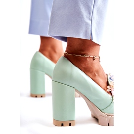 Inna Pompe da donna con un ornamento verde liscio 3