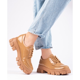 Scarpa allacciata Shelovet beige con lacci 1