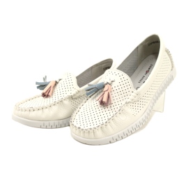 Mocassini traforati alla moda con frange Evento 23PB08-5372 Bianco 3