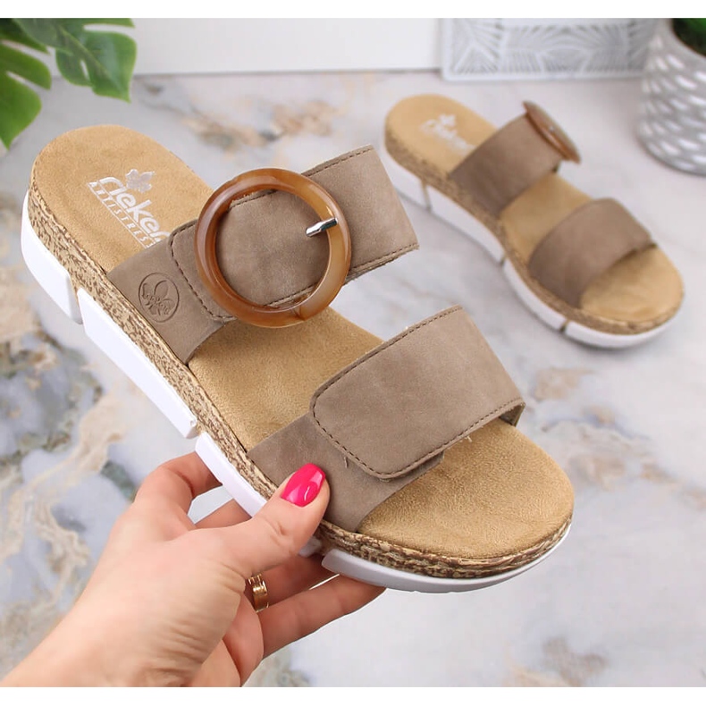 Comode pantofole in velcro da donna beige Rieker V2392-62 1