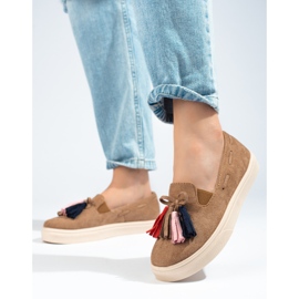 Slip-on in camoscio marrone con nappine Shelovet beige 2