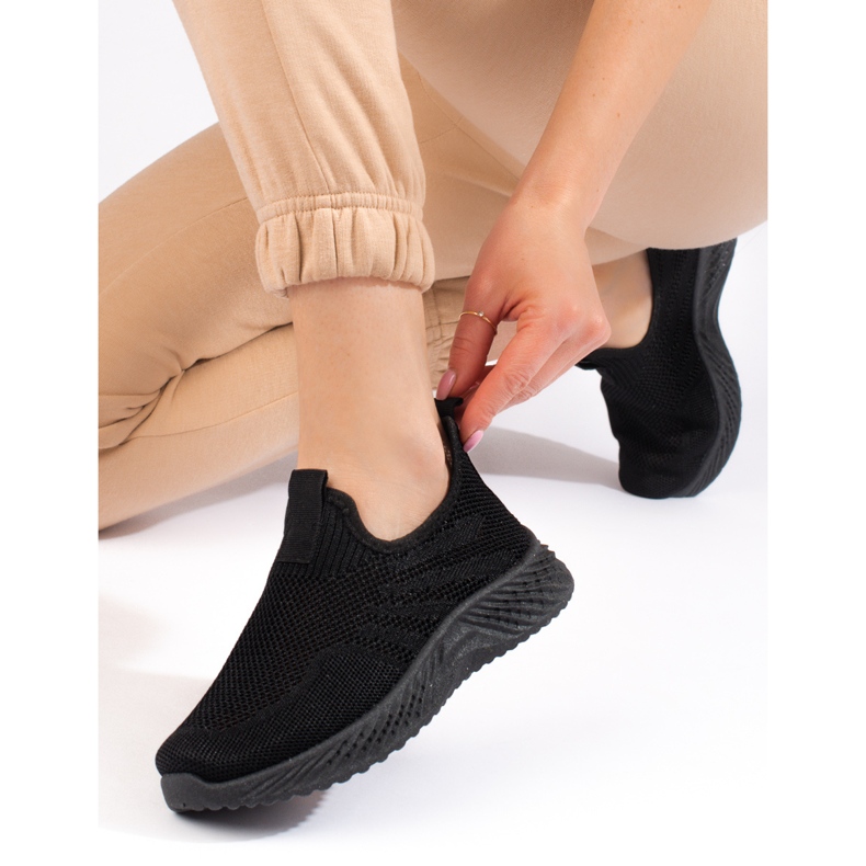 Scarpe sportive traforate da donna Shelovet nero 1