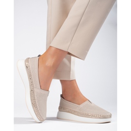 Scarpa Shelovet in pelle traforata beige 1