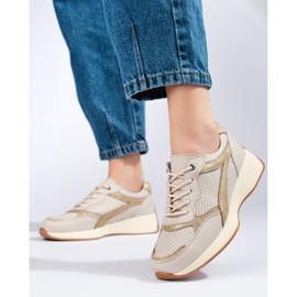 Sneakers beige in pelle sulla piattaforma Shelovet 1