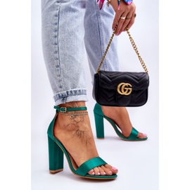 Sandali con tacco alto in raso verde Linsy 2
