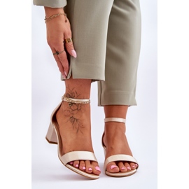 PG1 Sandali Juliet in raso beige con tacco basso 1