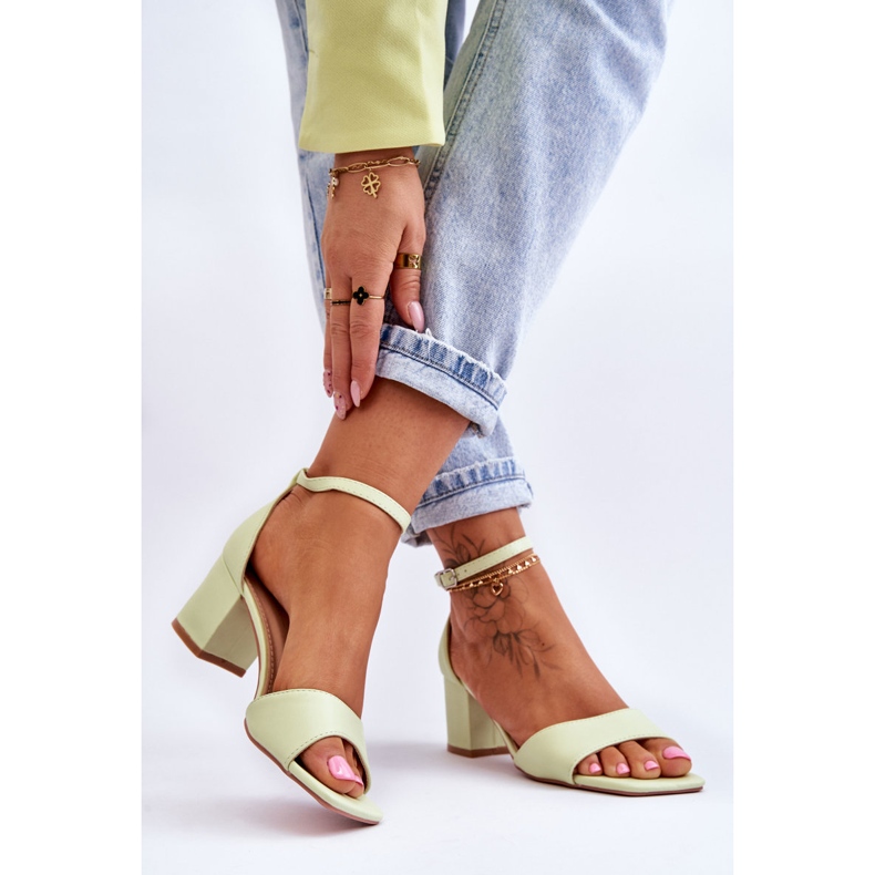 PG1 Sandali In Ecopelle Con Tacco Basso Whitney Verde Chiaro 2
