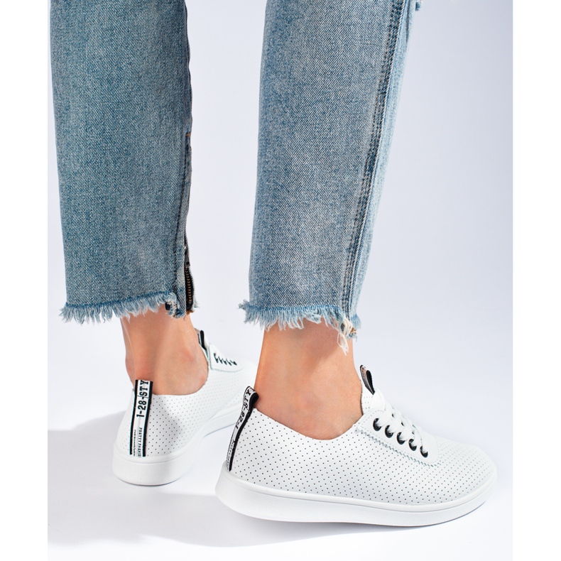 Sneakers da donna Shelovet bianco traforato nero 1