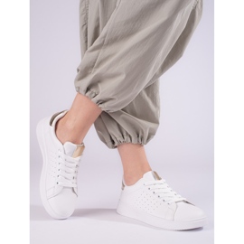 Comode scarpe sportive da donna bianche Shelovet bianca 1