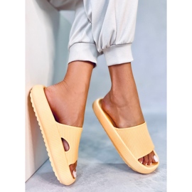 BM Ciabatte a cuscino giallo Yang 1