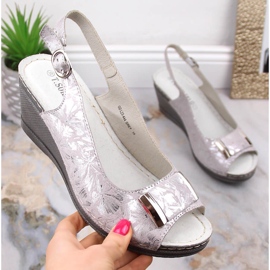 Sandali con zeppa grigio lucido da donna T.Sokolski L23-444 1