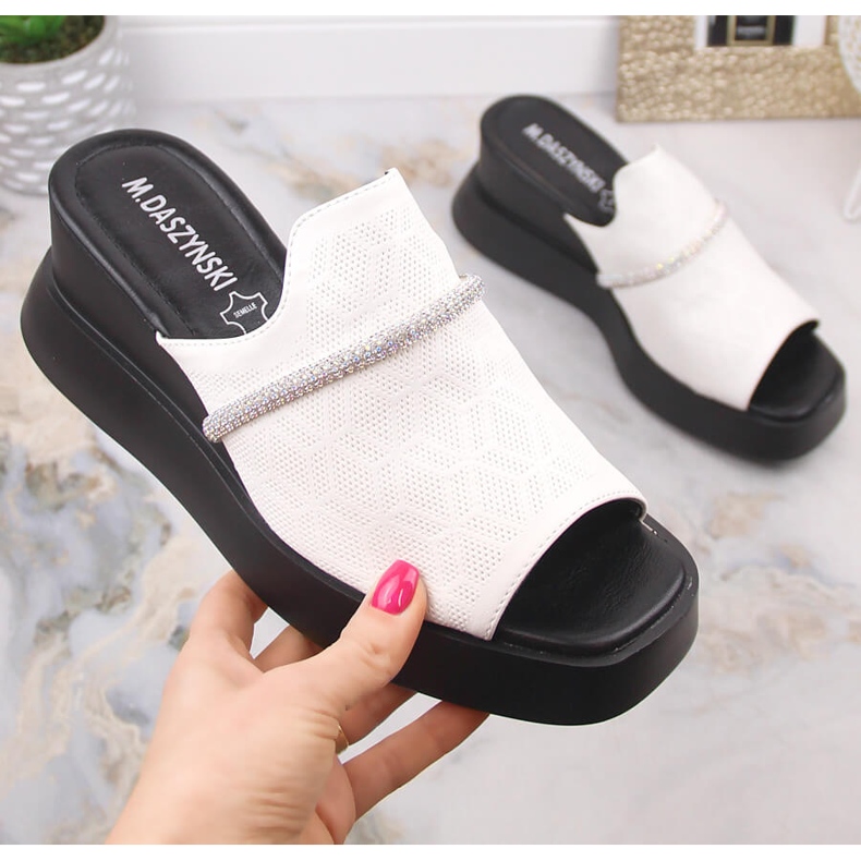 M. DASZYŃSKI Sandali con zeppa da donna bianchi M.Daszyński SA209-2 bianca 1