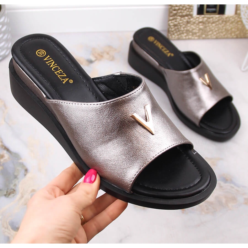 Sandali con zeppa da donna con elastico argento metallizzato Vinceza 17247 d'argento 1