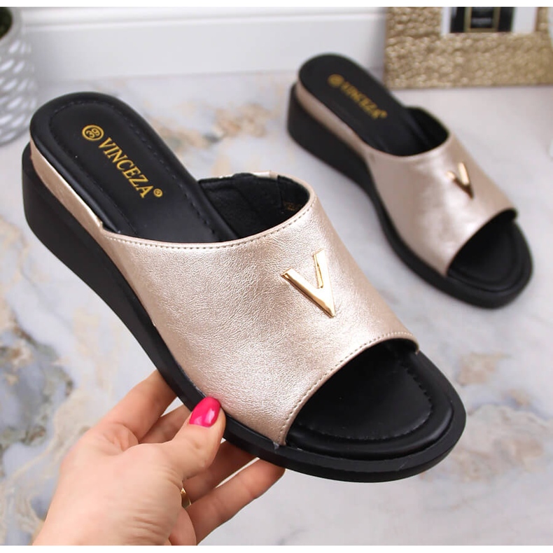 Sandali con zeppa da donna con elastico oro metallizzato Vinceza 17247 d'oro 1