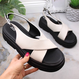 Sandali da donna beige con plateau Jezzi 5473 1