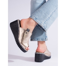 Pantofole con zeppa Shelovet color oro da donna d'oro 1