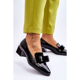Vinceza Décolleté alla moda in pelle verniciata con fiocco decorativo Shira nero 2