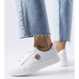 Venezia Sneakers bianche decorate con logo Vincez dorato bianca 1