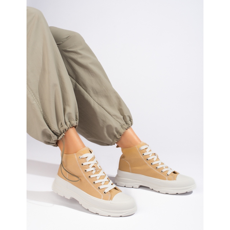 Sneakers alte da donna beige stringate sulla piattaforma Shelovet multicolore 2