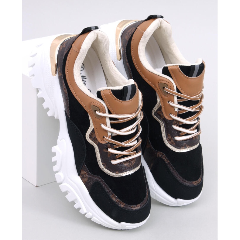 BM Nesbit Sneakers nere con zeppa nero 1
