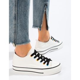 Sneakers da donna sulla piattaforma Shelovet bianca 2