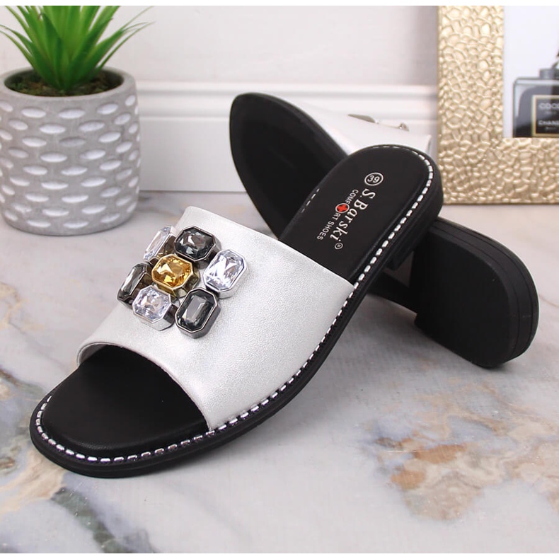 Ciabatte basse da donna comode bianche con zirconi S.Barski Kv 2775-31 bianco 1