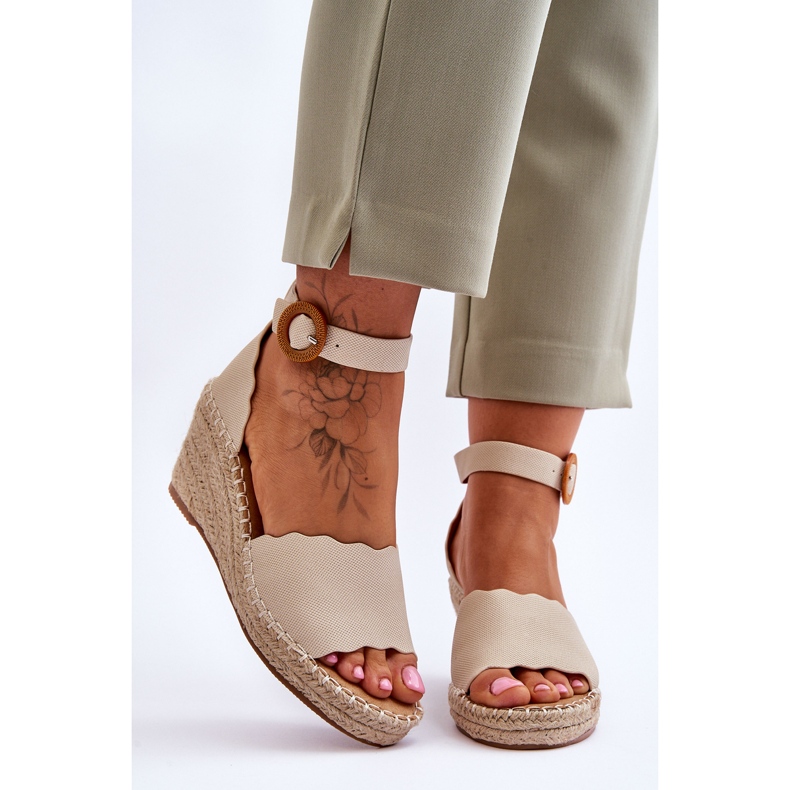 Sandali Con Zeppa In Pelle Scarpa Comfort Beige Verola 1