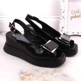Sandali con zeppa da donna laccati neri Jezzi SA209-4 nero 1