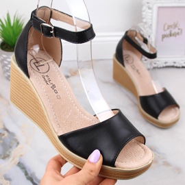 Sandali con zeppa da donna comodi in pelle neri Filippo DS4507 nero 1