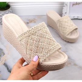 Sandali con zeppa da donna beige Artiker 52C1289 1