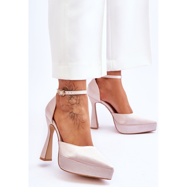 Décolleté alla moda su un ampio tacco alto Follia rosa chiaro 2
