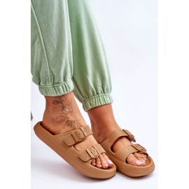Ciabatte da donna in schiuma leggera marrone Cleve 1