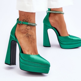 Décolleté Alla Moda Su Un Tacco Verde Santoro 2