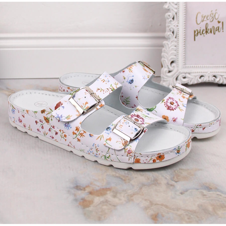 Comode infradito da donna in pelle con fiori Helios 288 bianca 1