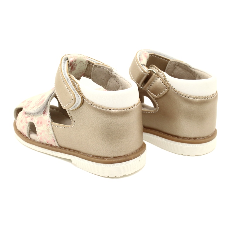 Evento Sandali ragazze d'oro 4