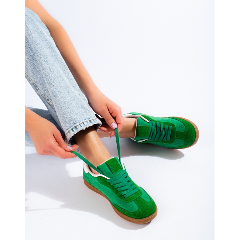 Sneaker Shelovet in camoscio verde 1
