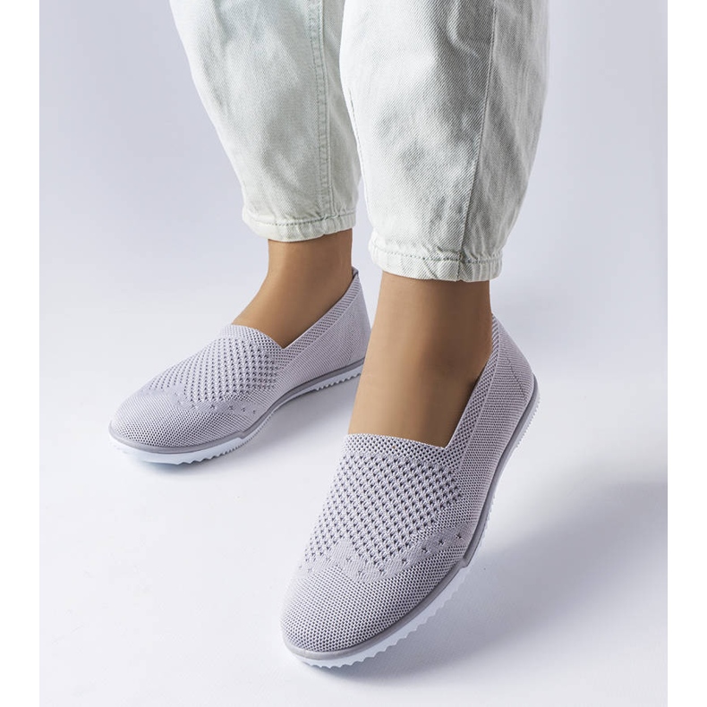 Sneaker senza lacci di colore grigio di Mazuret 1