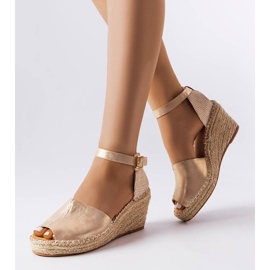 BM Espadrillas con zeppa color oro di Trails d'oro 1