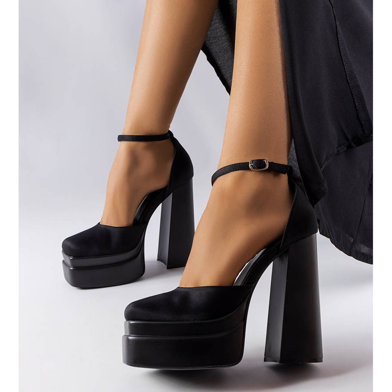 BM Décolleté nere con tacco alto di Romines nero 1
