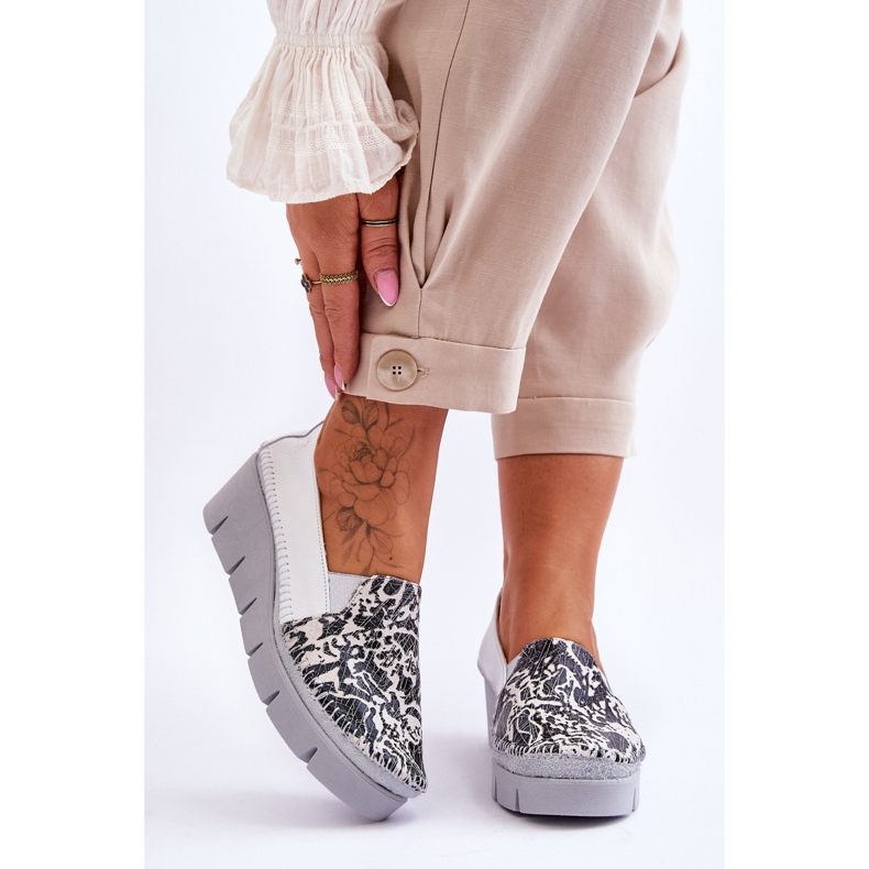 Sneakers con Zeppa in Pelle Maciejka 5814A-11 Bianco-Nero 1